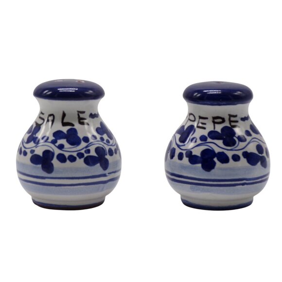 Deruta Italian Pottery Ricco Blue White & Floral Pattern Salt & Pepper Shakers - Picture 5 of 7